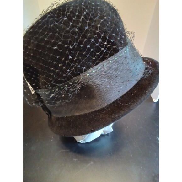 Merrimac Accessories - Vintage Merrimac Peachbloom Velour Black Fur Felt Hat Birdcage Veil Green Stitch
